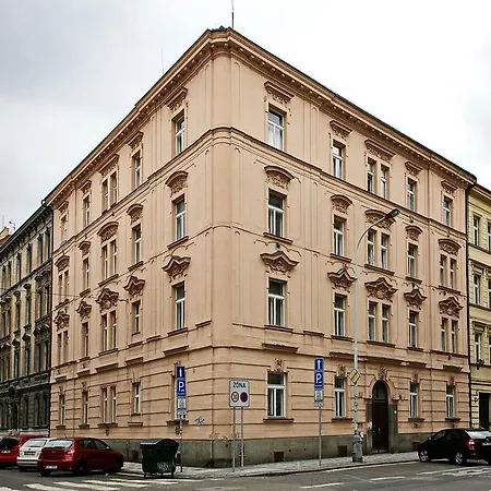 Luxury Center Apt. Charles Bridge Walking Distance * Prague